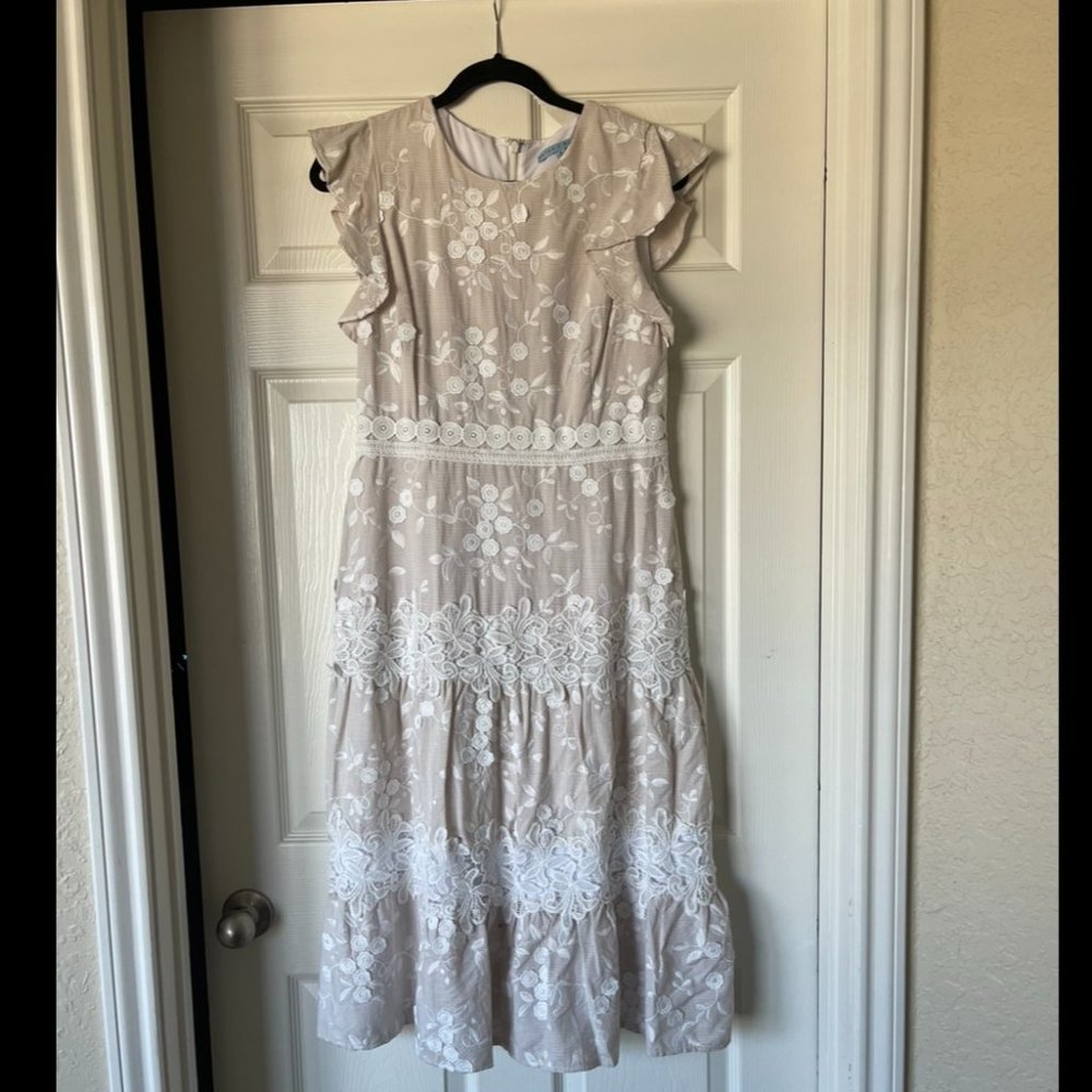 Antonio Melani Cream Floral Applique Midi Dress, Size 6